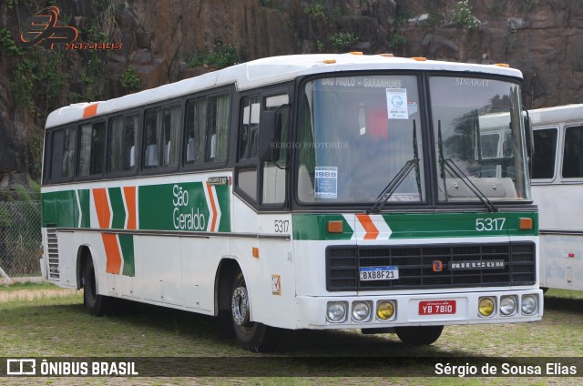 Ônibus Particulares 5317 na cidade de Campinas, São Paulo, Brasil, por Sérgio de Sousa Elias. ID da foto: 11667695.