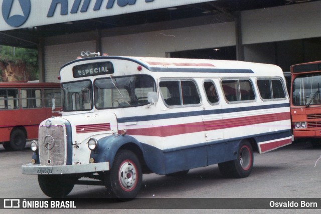 Ônibus Particulares 0472 na cidade de Curitiba, Paraná, Brasil, por Osvaldo Born. ID da foto: 11689126.