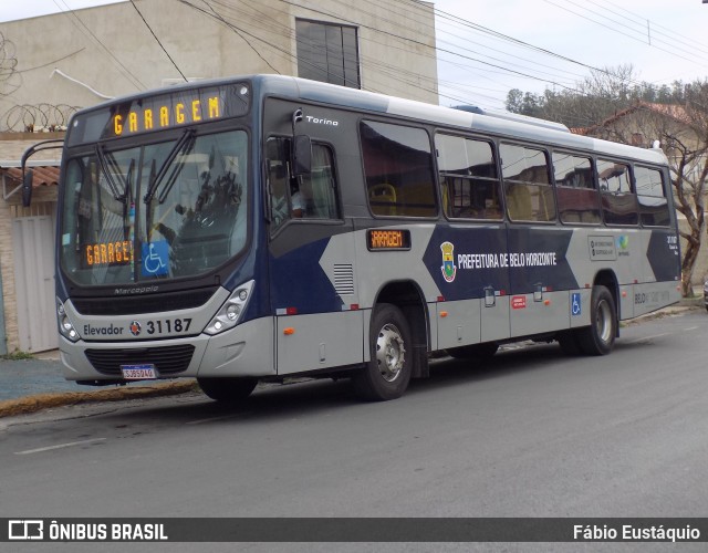 Viação Zurick 31187 na cidade de Belo Horizonte, Minas Gerais, Brasil, por Fábio Eustáquio. ID da foto: 11694197.