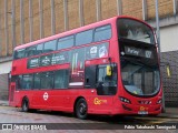 Metrobus WVL509 na cidade de London, Greater London, Inglaterra, por Fábio Takahashi Tanniguchi. ID da foto: :id.