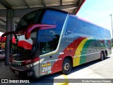 Autobuses Cruceña 2018 na cidade de Guaratinguetá, São Paulo, Brasil, por Murilo Francisco Ferreira. ID da foto: :id.