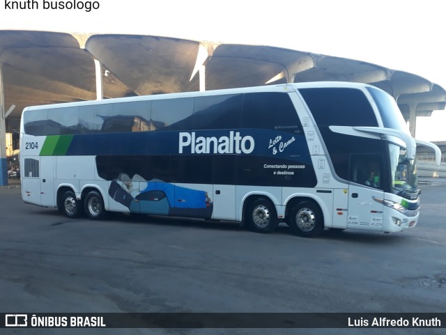 Planalto Transportes 2104 na cidade de Porto Alegre, Rio Grande do Sul, Brasil, por Luis Alfredo Knuth. ID da foto: 11720881.