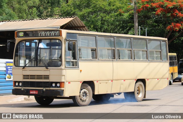Ônibus Particulares GMD8012 na cidade de Urucânia, Minas Gerais, Brasil, por Lucas Oliveira. ID da foto: 11724621.