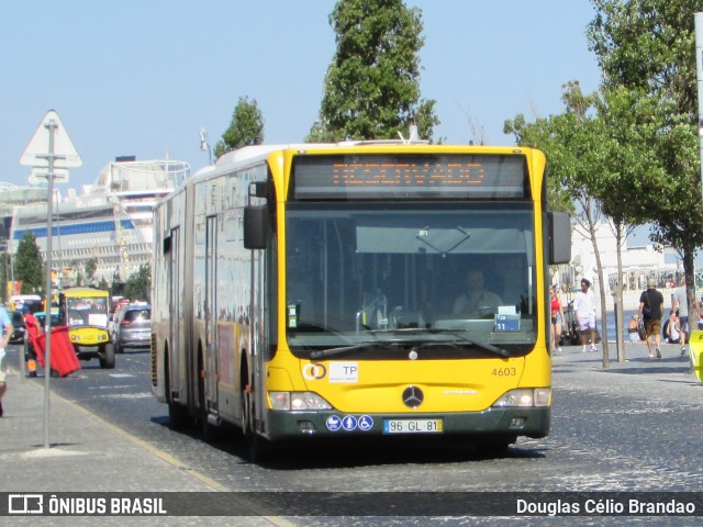 Companhia Carris de Ferro de Lisboa 4603 na cidade de Lisbon, Lisbon, Portugal, por Douglas Célio Brandao. ID da foto: 11727031.