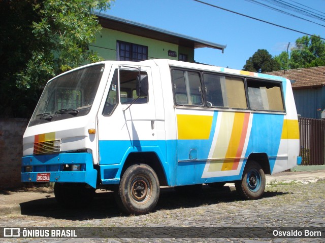 Ônibus Particulares 6945 na cidade de Campo Largo, Paraná, Brasil, por Osvaldo Born. ID da foto: 11741329.