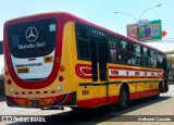 Consorcio de Transporte Kilmer 33 na cidade de Puente Piedra, Lima, Lima Metropolitana, Peru, por Anthonel Cruzado. ID da foto: :id.