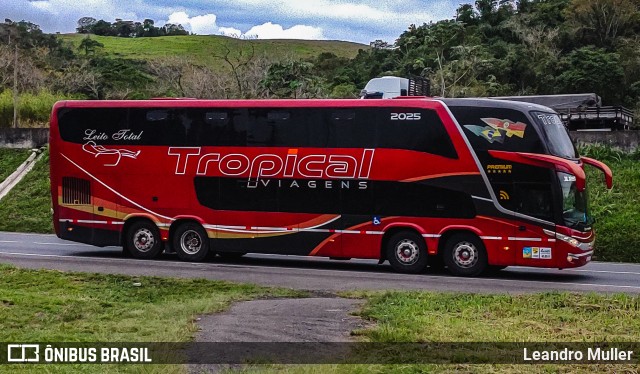 Tropical Viagens 2025 na cidade de Cajati, São Paulo, Brasil, por Leandro Muller. ID da foto: 11673555.