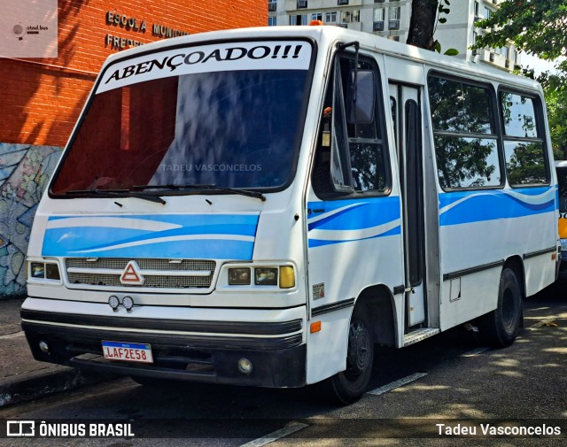 Ônibus Particulares  na cidade de Rio de Janeiro, Rio de Janeiro, Brasil, por Tadeu Vasconcelos. ID da foto: 11673757.