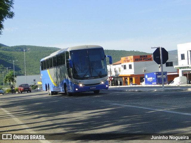 Ônibus Particulares 1500 na cidade de Itaobim, Minas Gerais, Brasil, por Juninho Nogueira. ID da foto: 11747156.