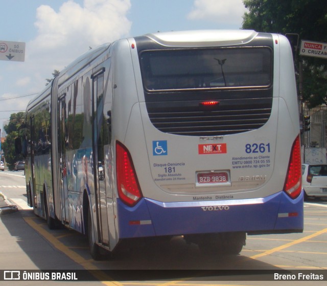 Next Mobilidade - ABC Sistema de Transporte 8261 na cidade de São Paulo, São Paulo, Brasil, por Breno Freitas. ID da foto: 11771073.