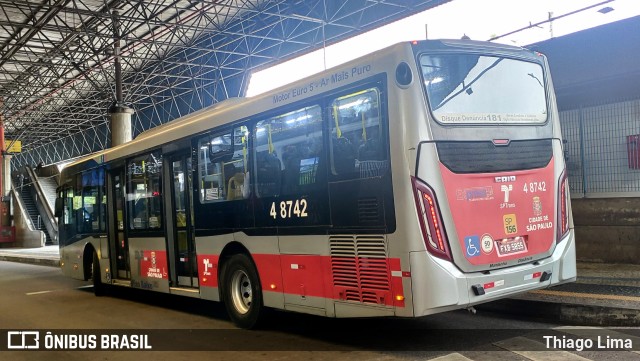 Express Transportes Urbanos Ltda 4 8742 na cidade de São Paulo, São Paulo, Brasil, por Thiago Lima. ID da foto: 11771551.