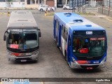 Empresa de Ônibus Pássaro Marron 90402 na cidade de Cruzeiro, São Paulo, Brasil, por Apollo Silva. ID da foto: :id.