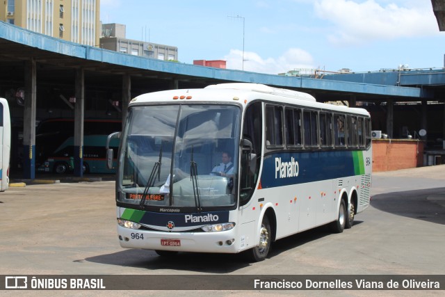 Planalto Transportes 964 na cidade de Porto Alegre, Rio Grande do Sul, Brasil, por Francisco Dornelles Viana de Oliveira. ID da foto: 11779442.
