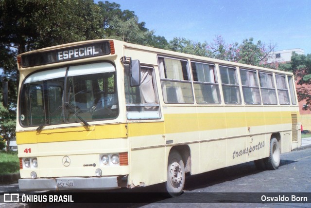 Ônibus Particulares 41 na cidade de Curitiba, Paraná, Brasil, por Osvaldo Born. ID da foto: 11783494.