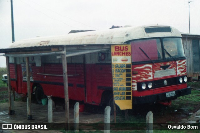 Ônibus Particulares 7532 na cidade de Ponta Grossa, Paraná, Brasil, por Osvaldo Born. ID da foto: 11789539.