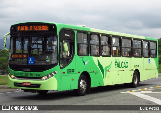 Viação Falcão RJ 179.021 na cidade de Resende, Rio de Janeiro, Brasil, por Luiz Petriz. ID da foto: 11794339.