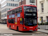 Metroline VMH2456 na cidade de London, Greater London, Inglaterra, por Fabricio do Nascimento Zulato. ID da foto: :id.