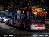 Redbus Urbano LXWP75 na cidade de Santiago, Santiago, Metropolitana de Santiago, Chile, por Benjamín Tomás Lazo Acuña. ID da foto: :id.