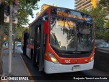 Buses Alfa S.A. 2069 na cidade de Las Condes, Santiago, Metropolitana de Santiago, Chile, por Benjamín Tomás Lazo Acuña. ID da foto: :id.