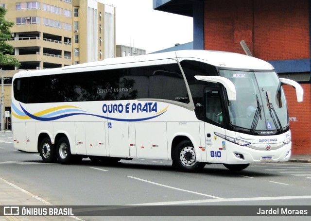 Viação Ouro e Prata 810 na cidade de Porto Alegre, Rio Grande do Sul, Brasil, por Jardel Moraes. ID da foto: 11807453.