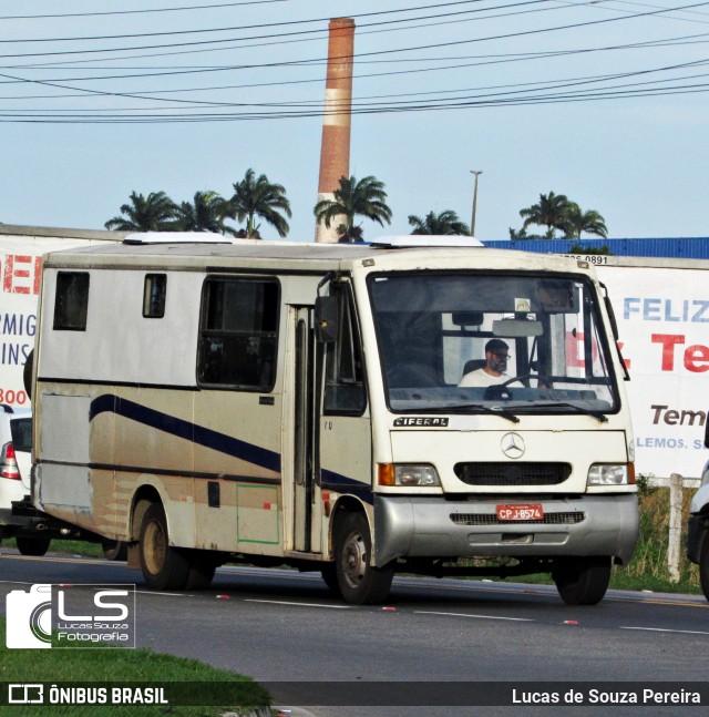 Ônibus Particulares CPJ8574 na cidade de Campos dos Goytacazes, Rio de Janeiro, Brasil, por Lucas de Souza Pereira. ID da foto: 11807531.