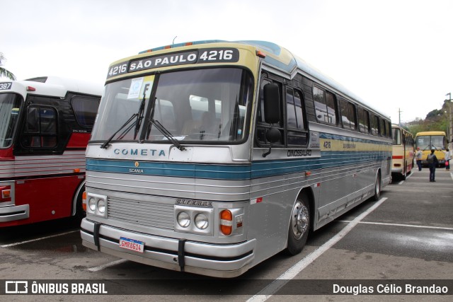 Ônibus Particulares 4216 na cidade de Barueri, São Paulo, Brasil, por Douglas Célio Brandao. ID da foto: 11807438.