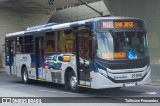 SM Transportes 21098 na cidade de Belo Horizonte, Minas Gerais, Brasil, por Tailisson Fernandes. ID da foto: :id.