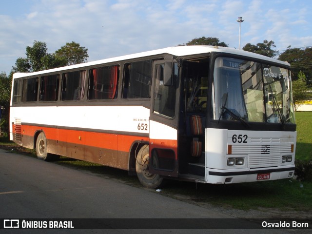 Ônibus Particulares 652 na cidade de Curitiba, Paraná, Brasil, por Osvaldo Born. ID da foto: 11815629.
