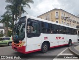 Petro Ita Transportes Coletivos de Passageiros 2071 na cidade de Petrópolis, Rio de Janeiro, Brasil, por Wallace Velloso. ID da foto: :id.