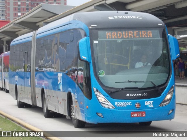 Translitoral Transportes E22002C na cidade de Rio de Janeiro, Rio de Janeiro, Brasil, por Rodrigo Miguel. ID da foto: 11818904.
