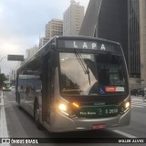 Via Sudeste Transportes S.A. 5 2038 na cidade de São Paulo, São Paulo, Brasil, por MILLER ALVES. ID da foto: :id.