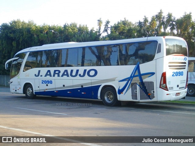 J. Araujo 2090 na cidade de Curitiba, Paraná, Brasil, por Julio Cesar Meneguetti. ID da foto: 11828156.