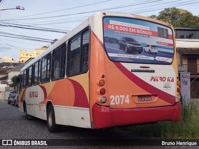 Petro Ita Transportes Coletivos de Passageiros 2074 na cidade de Petrópolis, Rio de Janeiro, Brasil, por Bruno Henrique. ID da foto: 11750251.