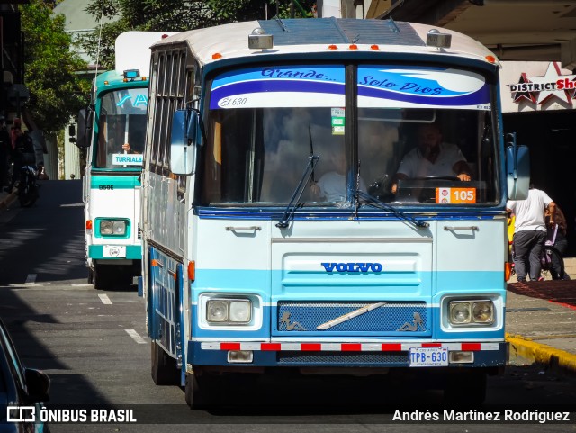 Autobuses sin identificación - Costa Rica Tornillo na cidade de Catedral, San José, San José, Costa Rica, por Andrés Martínez Rodríguez. ID da foto: 11756023.