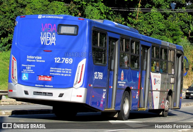 Auto Viação Bragança Metropolitana > Viação Raposo Tavares 12.769 na cidade de Cotia, São Paulo, Brasil, por Haroldo Ferreira. ID da foto: 11833560.