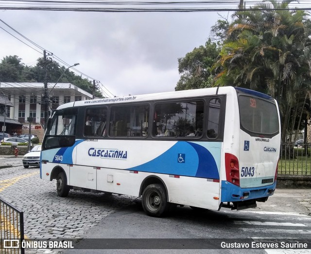 Viação Cascatinha 5043 na cidade de Petrópolis, Rio de Janeiro, Brasil, por Gustavo Esteves Saurine. ID da foto: 11860481.