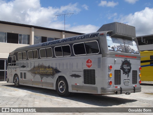 Ônibus Particulares 2300 na cidade de Curitiba, Paraná, Brasil, por Osvaldo Born. ID da foto: 11861378.