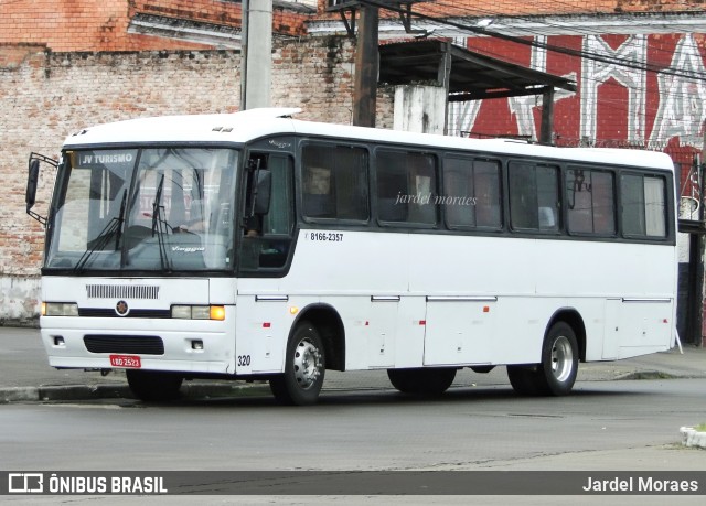 JV Turismo 320 na cidade de Porto Alegre, Rio Grande do Sul, Brasil, por Jardel Moraes. ID da foto: 11864647.