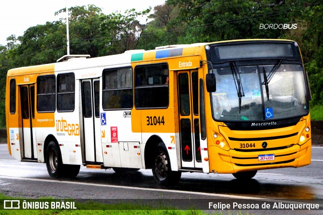 Plataforma Transportes 31044 na cidade de Salvador, Bahia, Brasil, por Felipe Pessoa de Albuquerque. ID da foto: 11868722.