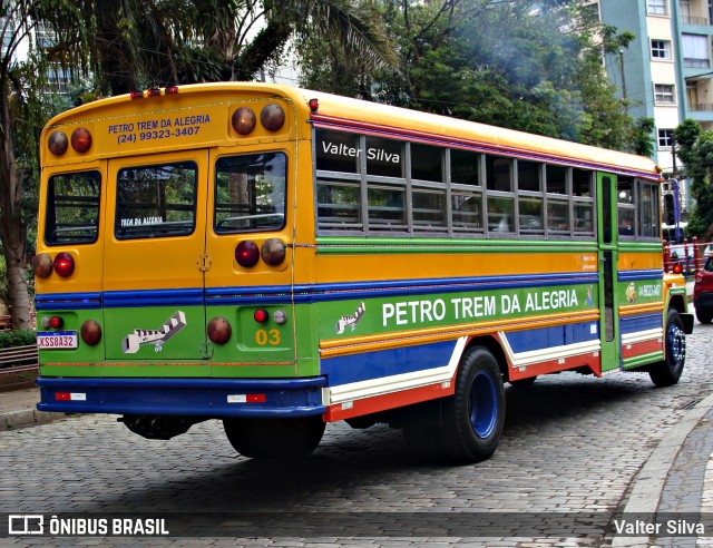 Petro Trem 03 na cidade de Petrópolis, Rio de Janeiro, Brasil, por Valter Silva. ID da foto: 11870123.