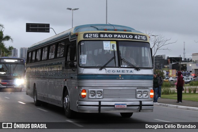 Ônibus Particulares 4216 na cidade de Barueri, São Paulo, Brasil, por Douglas Célio Brandao. ID da foto: 11871803.