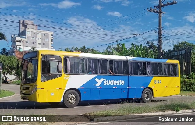 Viação Sudeste 8144 na cidade de Guarapari, Espírito Santo, Brasil, por Robisom Junior. ID da foto: 11872160.