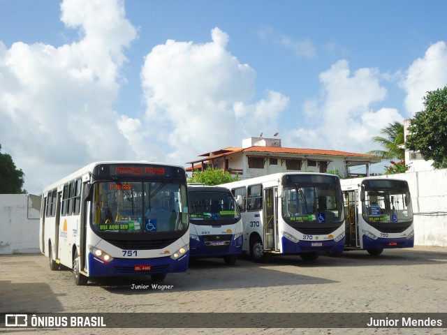 Litorânea Transportes 751 na cidade de Nísia Floresta, Rio Grande do Norte, Brasil, por Junior Mendes. ID da foto: 11876226.