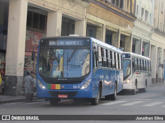 Transportadora Globo 961 na cidade de Recife, Pernambuco, Brasil, por Jonathan Silva. ID da foto: 11876445.