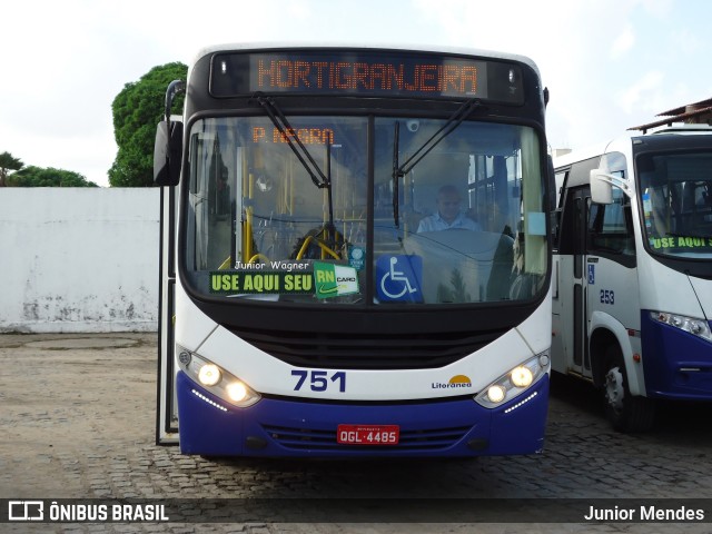 Litorânea Transportes 751 na cidade de Nísia Floresta, Rio Grande do Norte, Brasil, por Junior Mendes. ID da foto: 11876115.