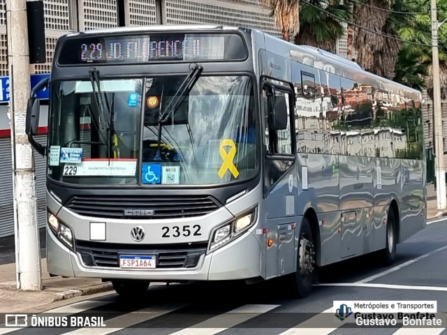 Expresso CampiBus 2352 na cidade de Campinas, São Paulo, Brasil, por Gustavo  Bonfate. ID da foto: 11882557.