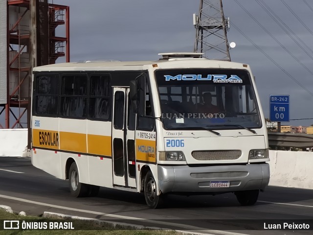 Moura Transportes 2006 na cidade de Vitória, Espírito Santo, Brasil, por Luan Peixoto. ID da foto: 11880977.