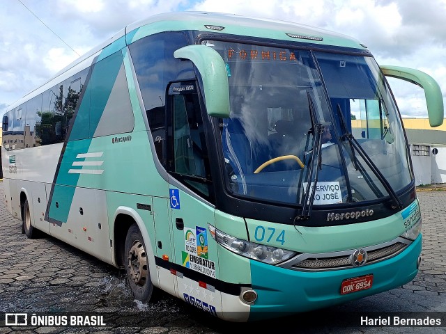 Santa Fé Transportes 074 na cidade de Divinópolis, Minas Gerais, Brasil, por Hariel Bernades. ID da foto: 11884053.