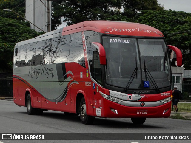 Empresa de Ônibus Pássaro Marron 5925 na cidade de São José dos Campos, São Paulo, Brasil, por Bruno Kozeniauskas. ID da foto: 11891081.