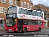 Metrobus WVL342 na cidade de Kingston upon Thames, Surrey, Inglaterra, por Fábio Takahashi Tanniguchi. ID da foto: :id.